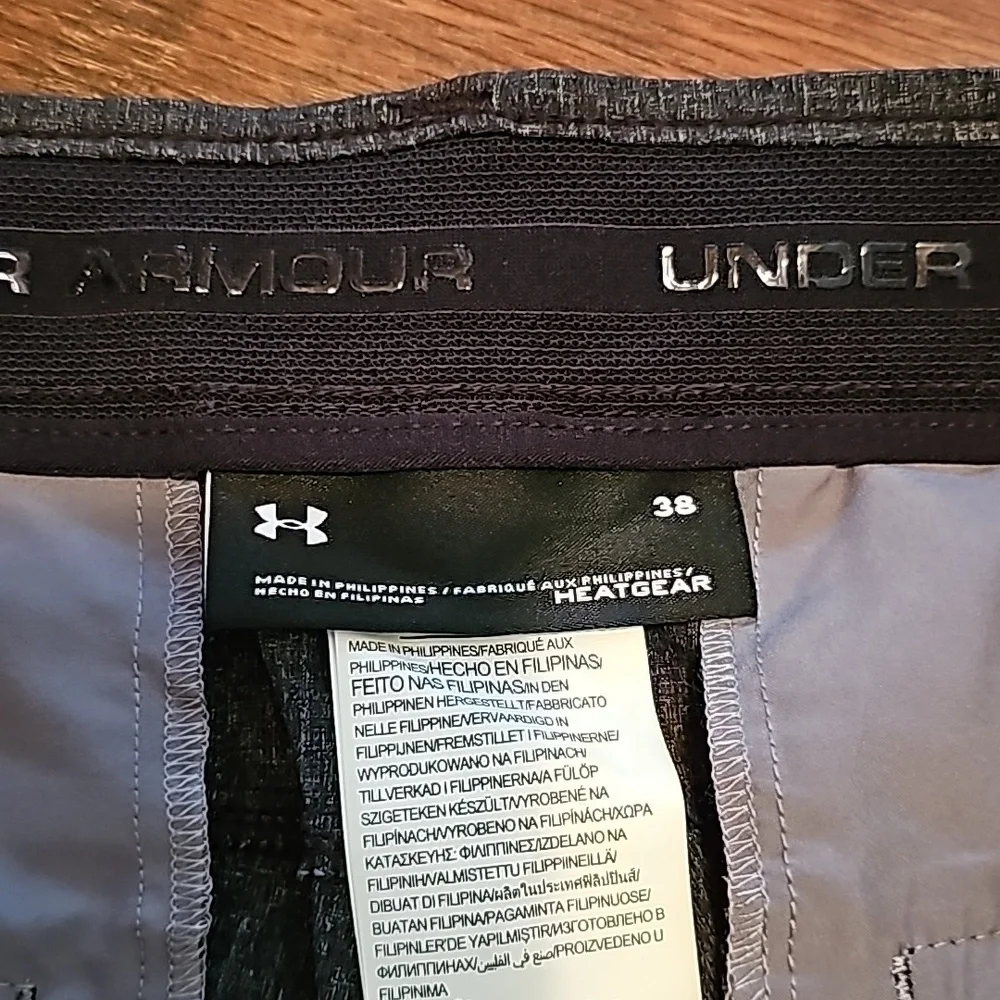 Mens under armor shorts - Picture 3 of 3